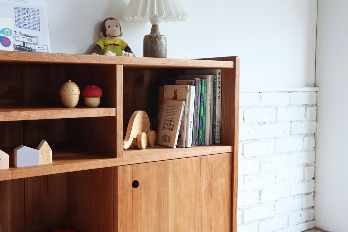 キャビネット・絵本棚　おもちゃラック