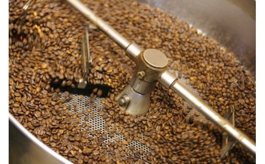 自家焙煎珈琲豆1kg（豆のまま）＆とりいさん家の芋チーズタルト【北海道・沖縄・離島　配送不可】 コーヒー豆の状態：豆のまま