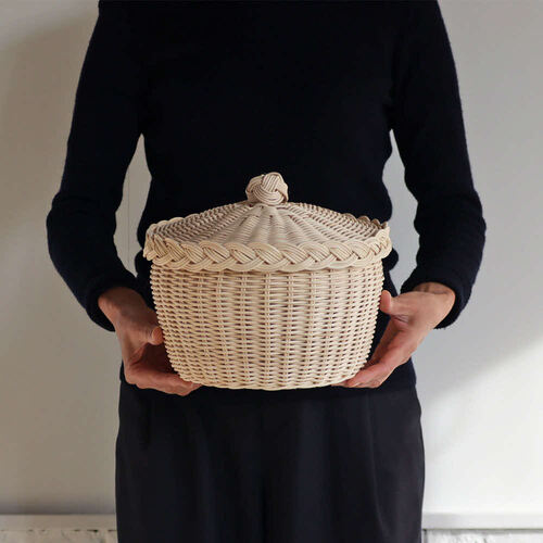 ふた付きのかご メリーゴーランド