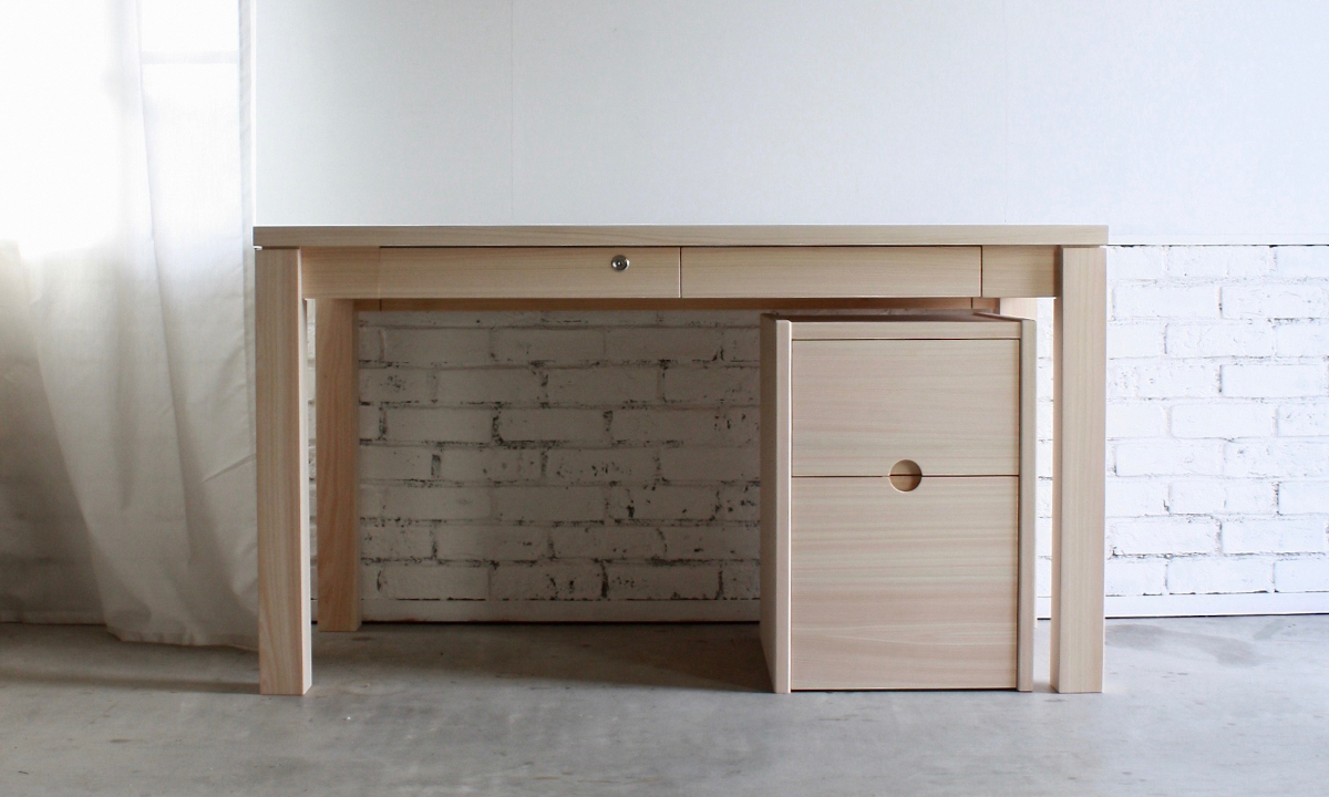 国産ヒノキ学習机とキャビネットのセット