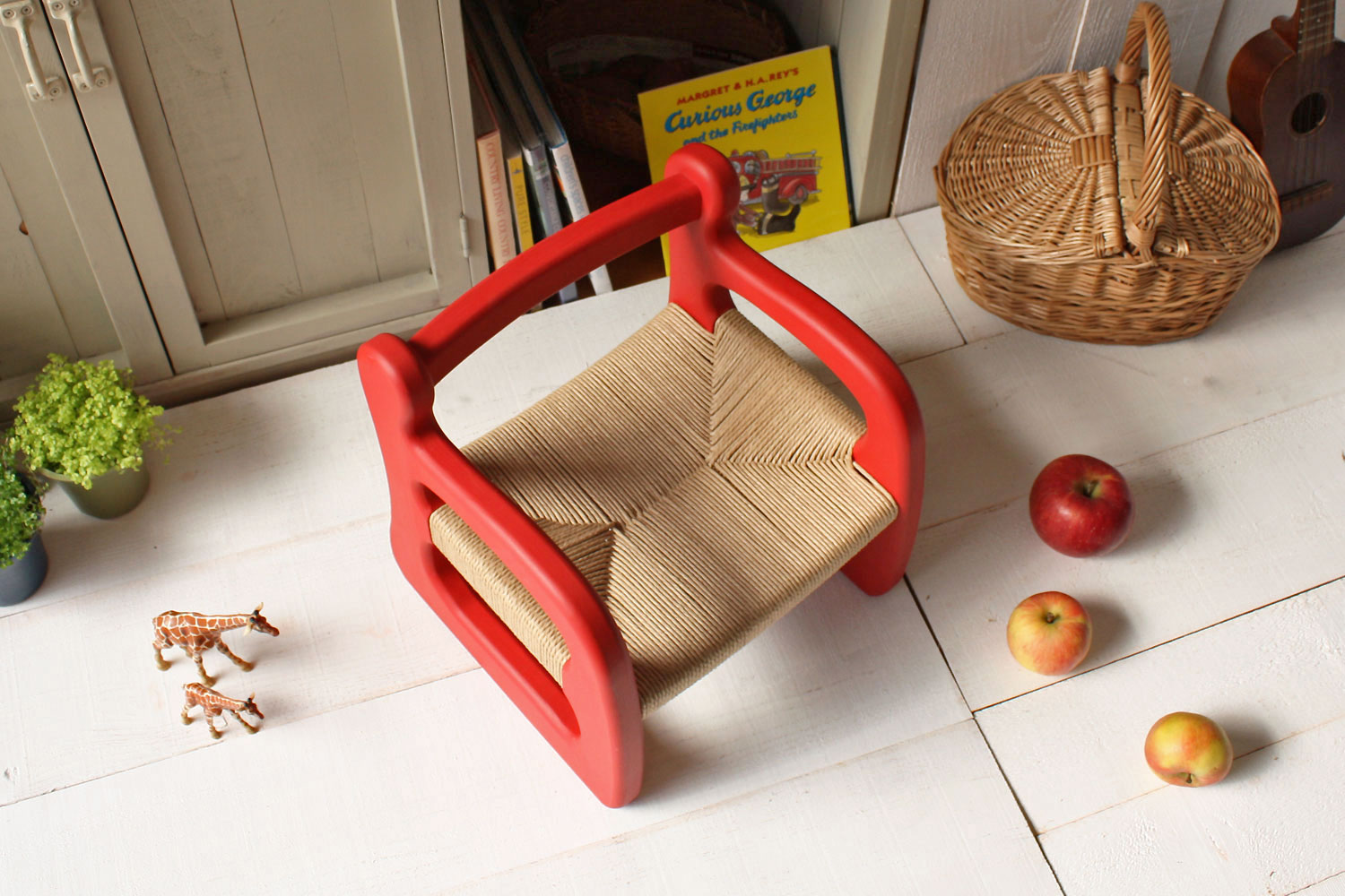 ファニファニの赤ちゃん椅子　ami‐アミ（レッド） レッド