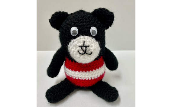 寺田マユミデザイン　ブングマあみぐるみ（中）とブングマ財布 KWNA008