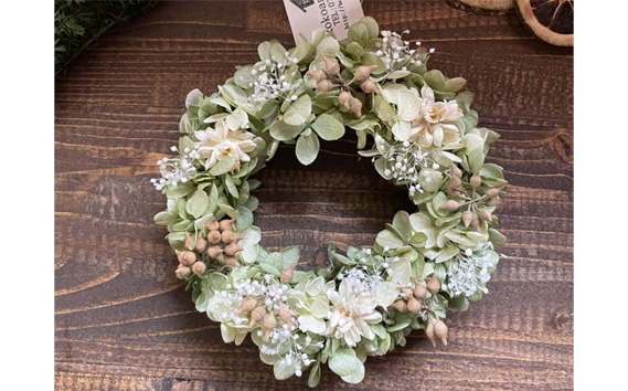 プリザーブドフラワーリース（直径約22cm） KWNBT003
