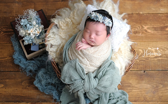 【ベビー向】ヘアバンド　ブルー　ニューボーンフォトや出産祝いに KWNBN002