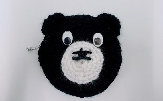 寺田マユミデザイン　ブングマあみぐるみ（中）とブングマ財布 KWNA008