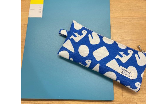 寺田マユミデザイン　オリジナルテキスタイル柄のメッシュペンケース KWNA001