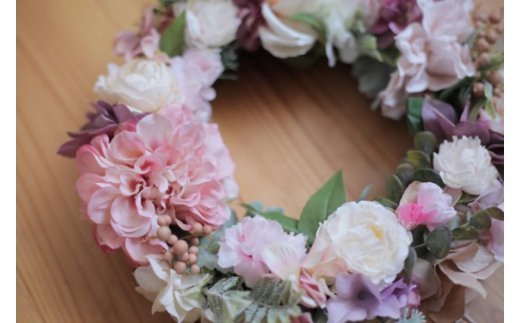アーティフィシャルフラワーのリース（ピンク系） KWNBN006
