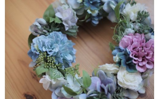 アーティフィシャルフラワーのリース（ブルー系） KWNBN007