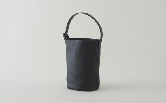 purr（パー） three | SMALL onehandle bag(black) KWNAW007