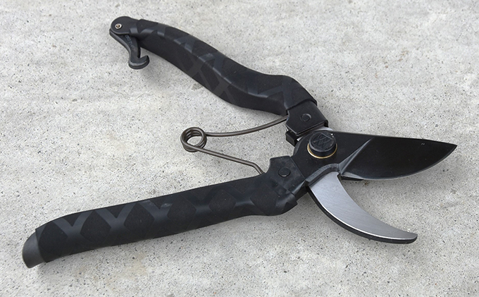 鋏正宗 ブラック剪定鋏 200mm