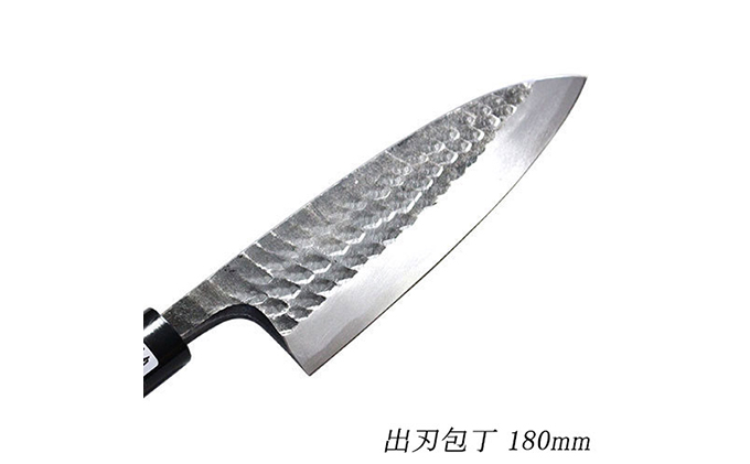 槌目模様 黒仕上げ 出刃包丁 白鋼 180mm