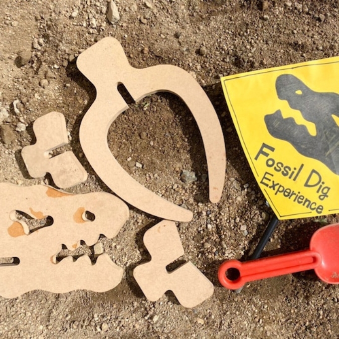 手作り恐竜 ティラノサウルス タイプ Sサイズ[ 恐竜 パズル 知育 キッズ 子供 おもちゃ 玩具 ]