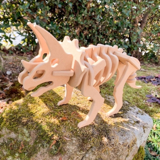 手作り恐竜 トリケラトプス タイプ Sサイズ[ 恐竜 パズル 知育 キッズ 子供 おもちゃ 玩具 ]