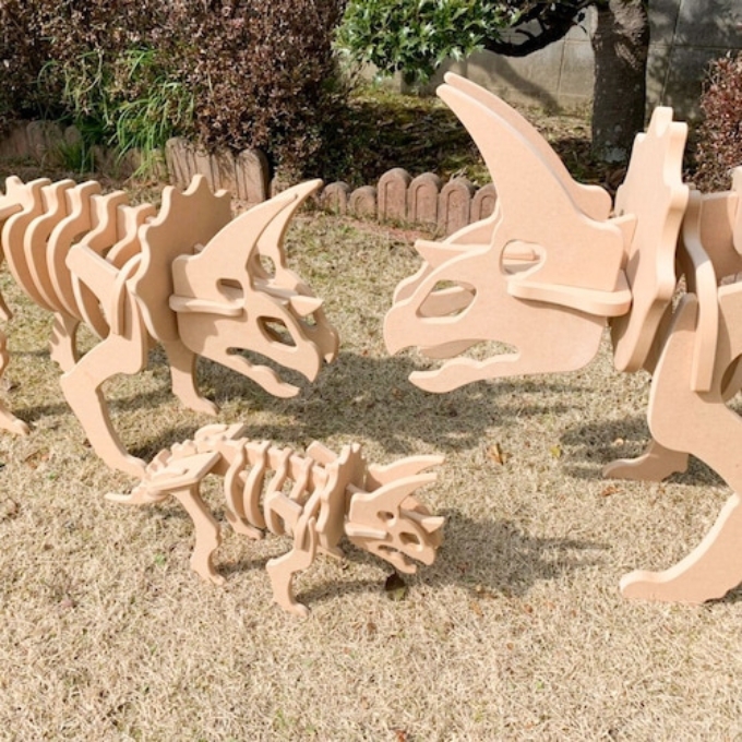 手作り恐竜 トリケラトプス タイプ Lサイズ[ 恐竜 パズル 知育 キッズ 子供 おもちゃ 玩具 ]