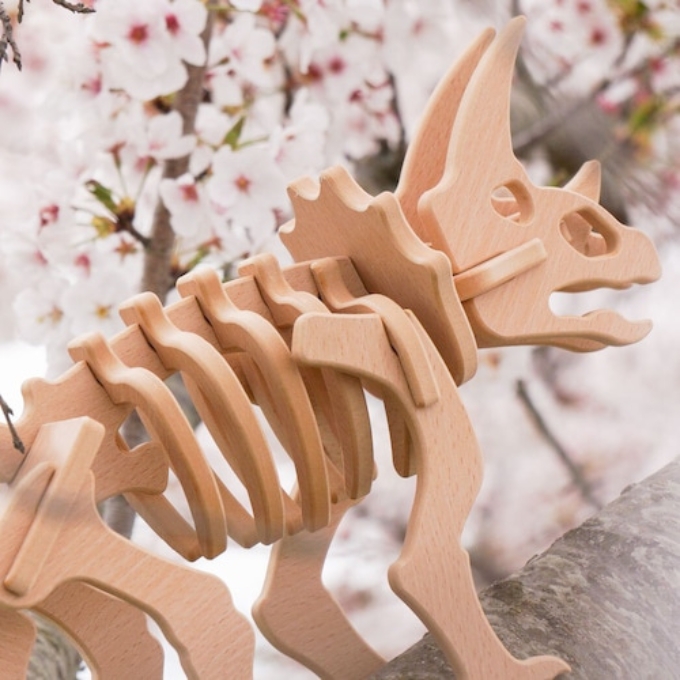 手作り恐竜 トリケラトプス タイプ Mサイズ[ 恐竜 パズル 知育 キッズ 子供 おもちゃ 玩具 ]