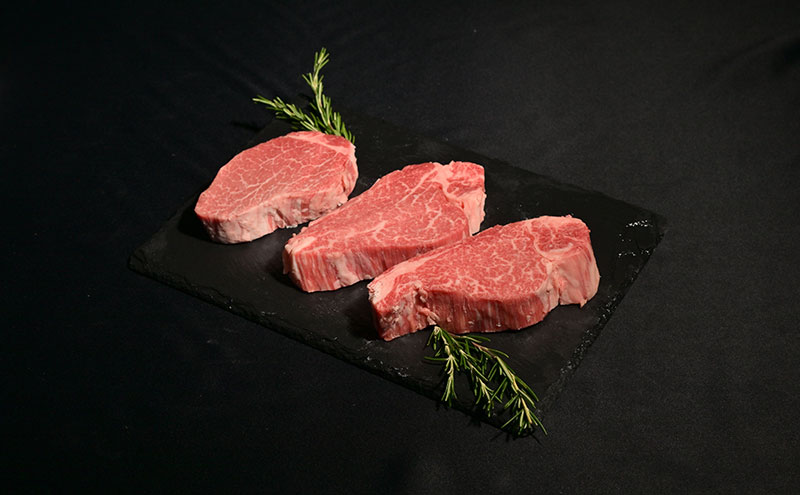 神戸牛 ステーキ 豪華 3か月定期便　サーロイン もも ヘレ 食べ比べ