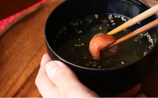 お吸い物 『しあわせいっぱい』 フリーズドライ 海藻がいっぱい入った丸ごと梅のお吸い物 10食 味噌汁 お吸い物 紀州南高梅 かごめ昆布 めかぶ 昆布 ふのり 赤すぎのり 弁当 ギフト 三田市 兵庫県 [3d28bae190048]