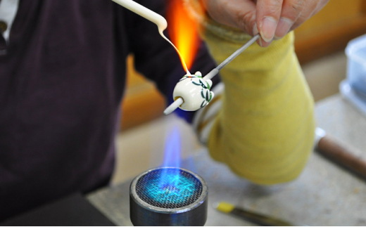 【ふるさと納税】三田市ガラス工芸館利用券 3000円分 体験チケット ガラス創作 1日体験 ギフト お祝い 贈答品 中元 歳暮 数量限定 期間限定 人気 ふるさと納税 ふるさと 人気 おすすめ 送料無料 兵庫県 三田市 [3d28bae340000]