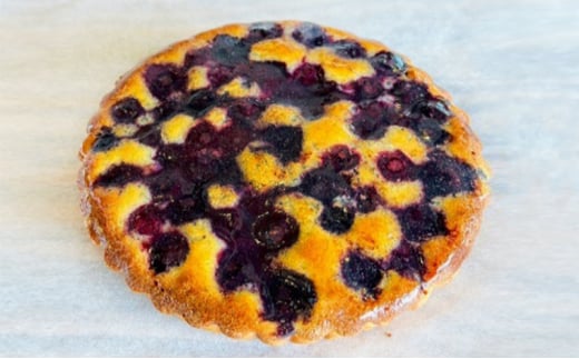 【ふるさと納税】 ブルーベリータルト ホール ( 三田高原卵使用 ブルーベリータルト ( 冷凍 ) 1ホール ) 洋菓子 焼き菓子 タルト ブルーベリー スイーツ ギフト 贈答 お菓子 おやつ 数量限定 訳あり 送料無料 兵庫県 三田市 [3d28bae530028]