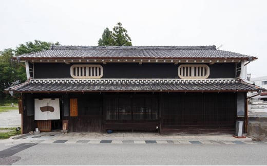 【ふるさと納税】豚肉 そば屋がつくる気合の豚角 豚角煮 惣菜 とろける 角煮 八角 蕎麦屋 こだわりギフト お祝い 贈答品 中元 歳暮 数量限定 期間限定 人気 ふるさと納税 ふるさと 人気 おすすめ 送料無料 兵庫県 三田市 [3d28bae420002]