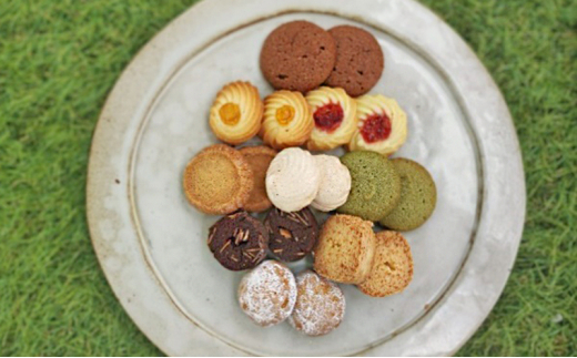 【ふるさと納税】 genius? 焼き菓子アソート(小)  ( 焼き菓子詰め合わせ 6～8点ほどおまかせ ) 洋菓子 焼き菓子 スイーツ ギフト 贈答 お菓子 おやつ ふるさと納税 人気 おすすめ 送料無料 兵庫県 三田市 [3d28bae530009]