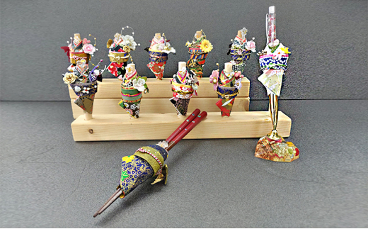 【ふるさと納税】コデマリちゃん・着物ドールリウム お箸カバー ボールペンカバー メイクブラシカバー ふるさと納税 ふるさと 人気 おすすめ 送料無料 兵庫県 三田市 [3d28bae750000]