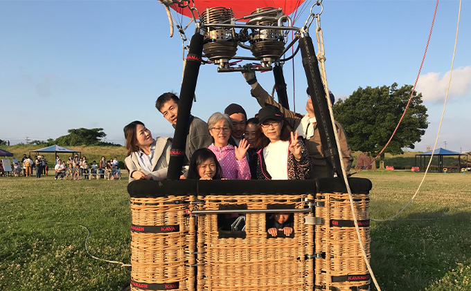 熱気球 フリーフライト搭乗体験 大人3名（貸切）《実施期間：11月～5月上旬》 おでかけ