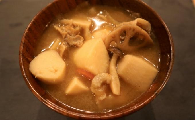 里芋 冷凍 小分け 絹里芋 220g 6パック 兵庫県産 野菜 根菜 粘り 一口サイズ 皮むき おつまみ 時短 おでん 煮物 おせち 味噌汁 冷凍野菜 栽培期間中農薬不使用 冷凍配送 取り寄せ 国産 さといも 個包装