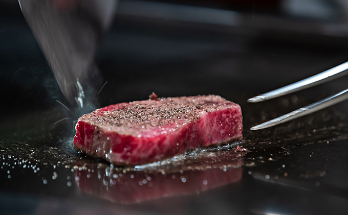 加西市の「神戸ビーフ」と明石市直送鮮魚などを堪能する「神戸牛・明石鮮魚コース」ディナー券【ホテル ラ・スイート神戸ハーバーランド】