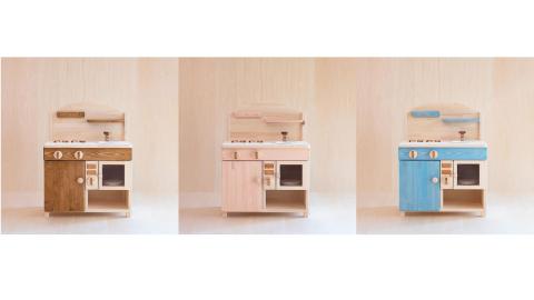 オーダーメイドで色が選べる！本格的でおしゃれな木製ままごとキッチン
