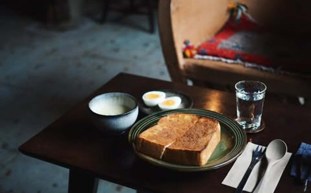 美しい街並みに佇む喫茶と宿 「Oito」 １泊２日ペア宿泊券（ご宿泊限定喫茶のご朝食付き）