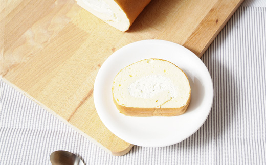 大人のロールケーキ《特産山椒使用》ゆず山椒ロール／1本