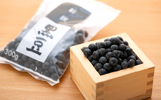 【2025年産 2025年12月中旬以降順次発送】丹波篠山産黒大豆300ｇ×3袋 兵庫県 丹波篠山市 乾物 黒豆 丹波黒 おせち用 煮豆 グルメ 高級 ブランド