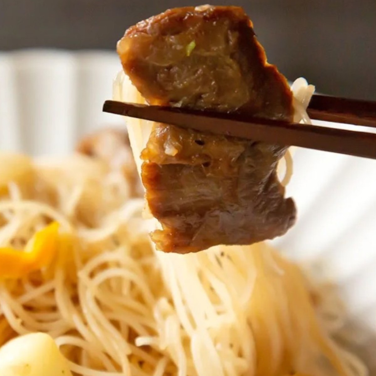 特選・神戸牛 焼ビーフン　極シリーズ (4食入) 「ケンミンの焼ビーフン～♪」お米から広がる、やさしい食卓。