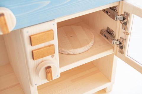 オーダーメイドで色が選べる！本格的でおしゃれな木製ままごとキッチン