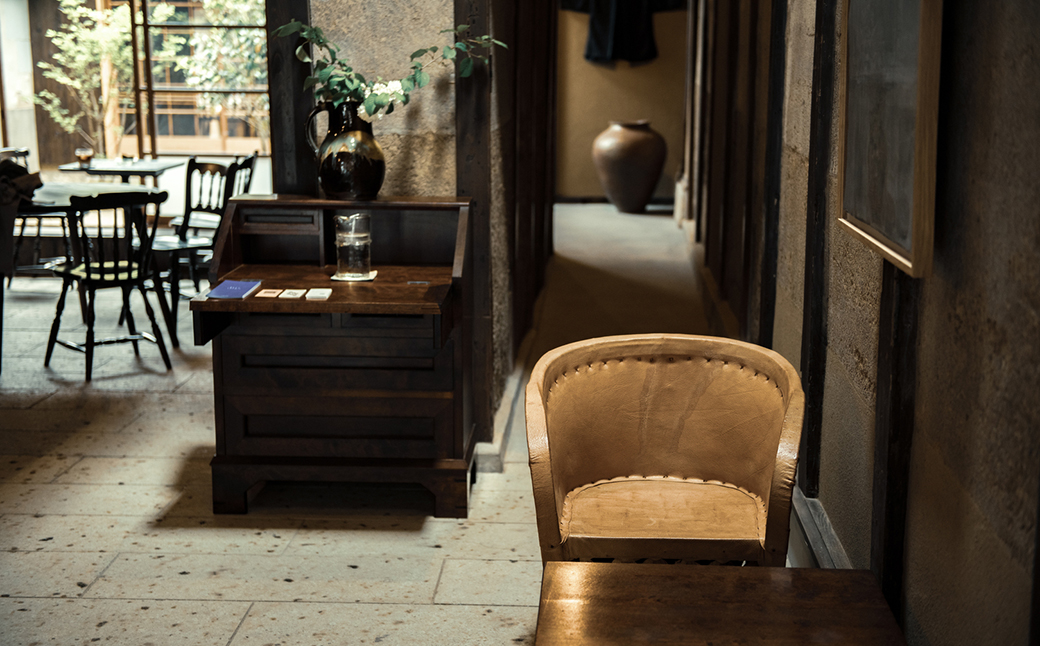 美しい街並みに佇む喫茶と宿 「Oito」 １泊２日ペア宿泊券（ご宿泊限定喫茶のご朝食付き）