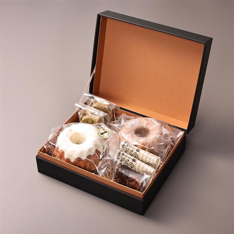 丹波の恵み　焼き菓子詰め合わせ（小) 4種6個 丹波篠山産黒豆のクグロフ・丹波栗のクグロフ・丹波篠山産山椒とクルミのブラウニー・丹波茶のクッキー