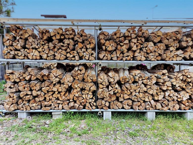 【2025年10月以降の発送】訳ありおトク便、端材ミックス薪20kg　25cm以下