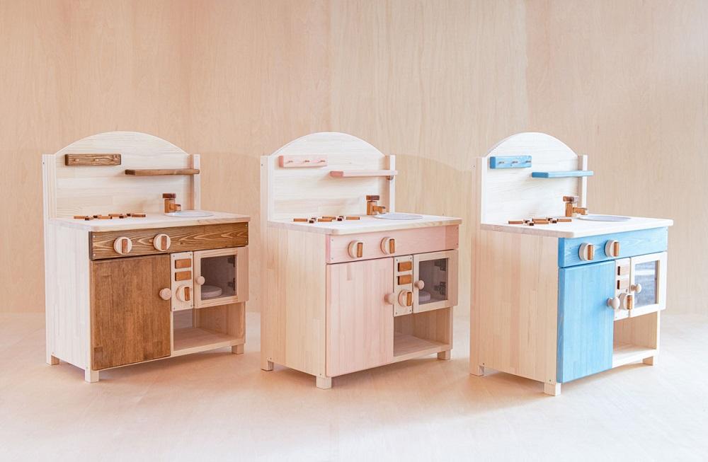 オーダーメイドで色が選べる！本格的でおしゃれな木製ままごとキッチン