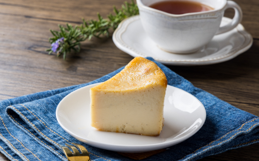 カカオのホワイトチーズケーキ(桐箱入り)【配送不可地域：離島】