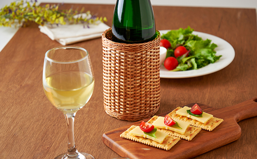 伝統工芸品　杞柳細工のワインホルダー