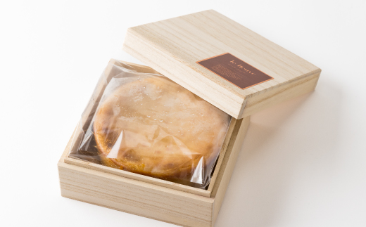 カカオのホワイトチーズケーキ(桐箱入り)【配送不可地域：離島】