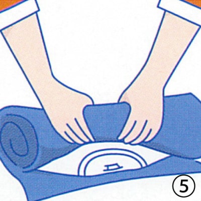 シルクランドリー(絹用家庭洗剤)　酵素パワーでスッキリと洗浄し、なおかつ繊維を傷めない