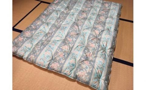 コットン100％のお布団に比べ『ふんわり』とした仕上がりが特徴です。 ゴージャスなコットン95%掛け布団＜抗菌・防ダニ＞/シングル・グリーン