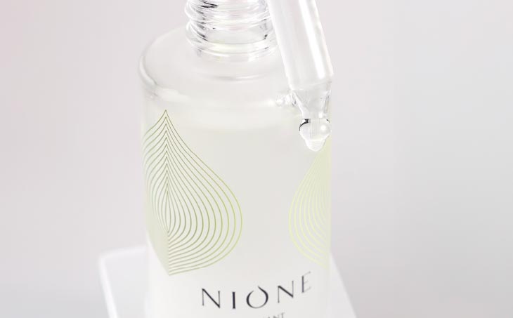 〈NIONE（二オーネ）〉ブリリアントセラム 40ml