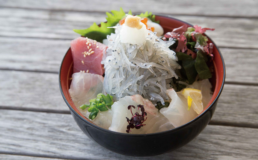 淡路島岩屋港の釜揚げしらす＆淡路島の生しらす＆沖漬け