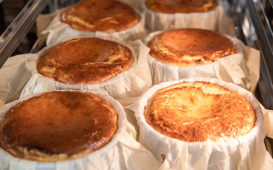 淡路島バスクチーズケーキとお抹茶ばすくちーずの２個セ