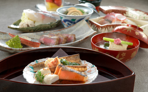 グランドニッコー淡路　日本料理“あわみ”ペアディナー