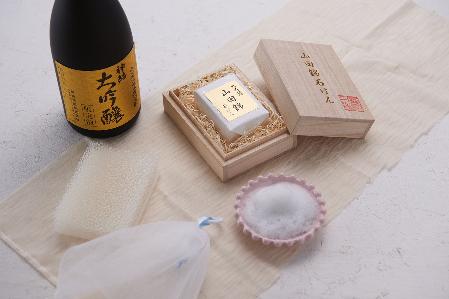 Miel 大吟醸 山田錦石けん 1個 桐箱入り（泡立てネット、石鹸トレー付き）[ 石鹸 石けん せっけん ソープ 美容 ]