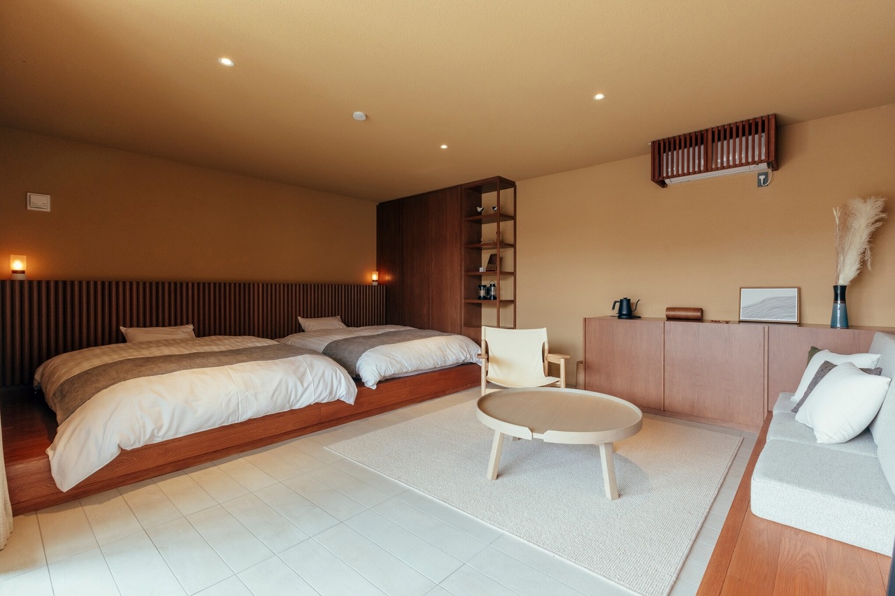 GLAMPCABIN 東条湖・丹波篠山 「リラックスキャビン」 平日限定 ペア 宿泊券 1泊2食付[ グランキャビン グランピング アウトドア ゴルフ 贅沢 自然 兵庫県 関西 加東市 ]